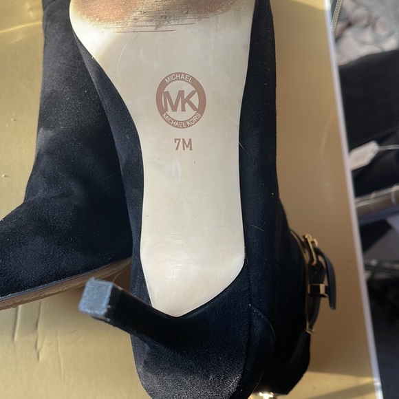 Michael kors booties - Picture 3 of 3